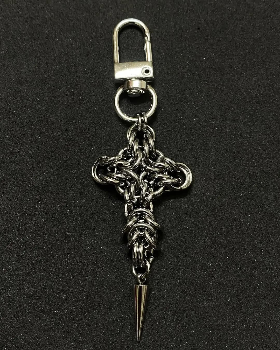 Gothic Knot Keychain with Steel Spike